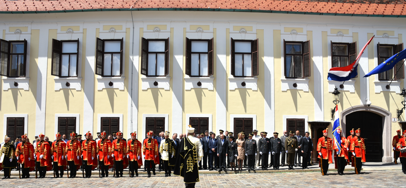 Predsjednik Vlade: Ceremonija Velika smjena straže pridonosi tradiciji hrvatske vojske i turističkoj atrakciji Zagreba